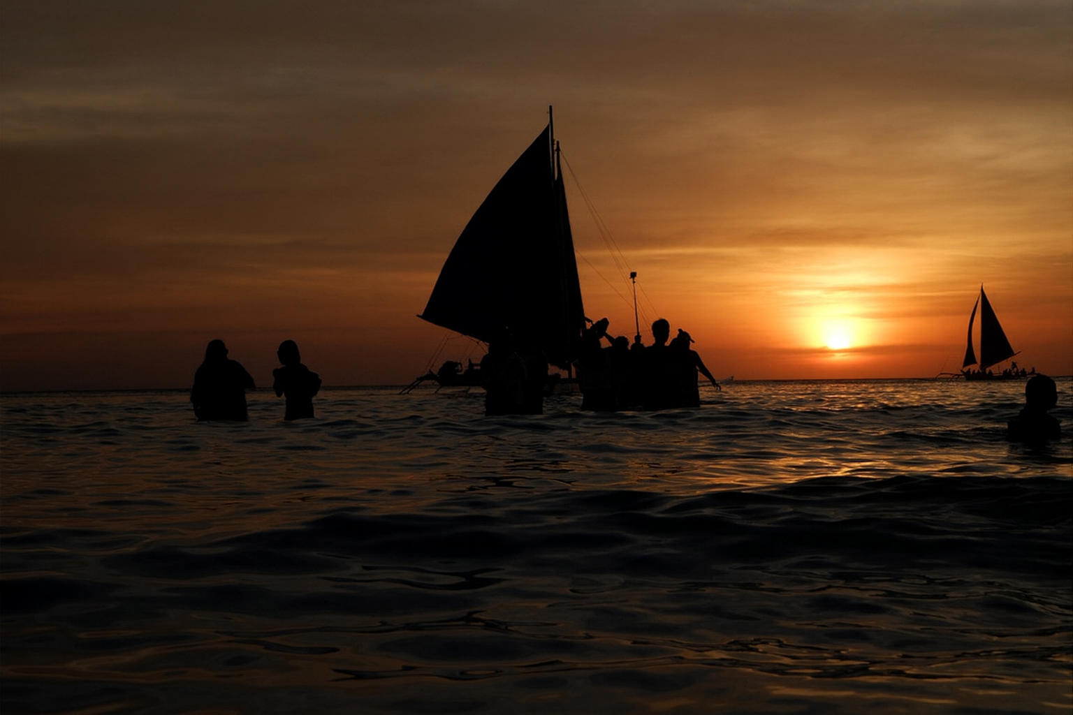sunset sail canvas‑texture lands